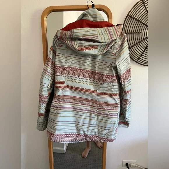 Burton Women’s Ski Jacket - Picture 2 of 3